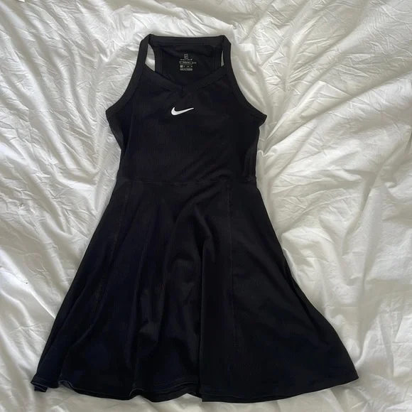 green emerald velvet dress Nike Court Dri-FIT Victory Dress main image 1